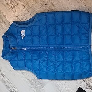 The north face blue 18-24m quilted vest